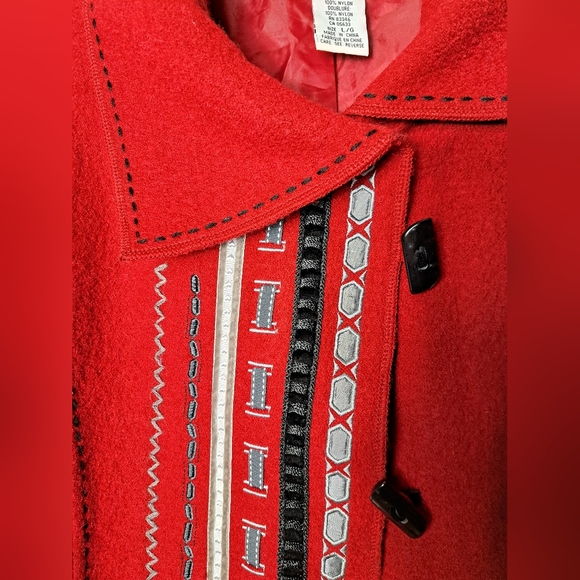 NorthStyle 100% Wool Embroidered Nordic Style Toggle Button Closure Red Sz Large - Picture 3 of 13